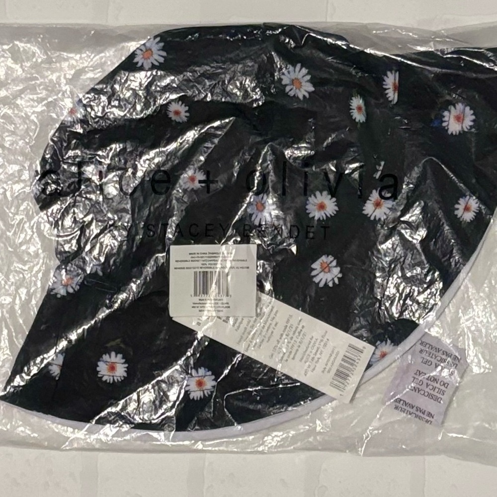Alice + Olivia Bucket Hat NWT in original packaging